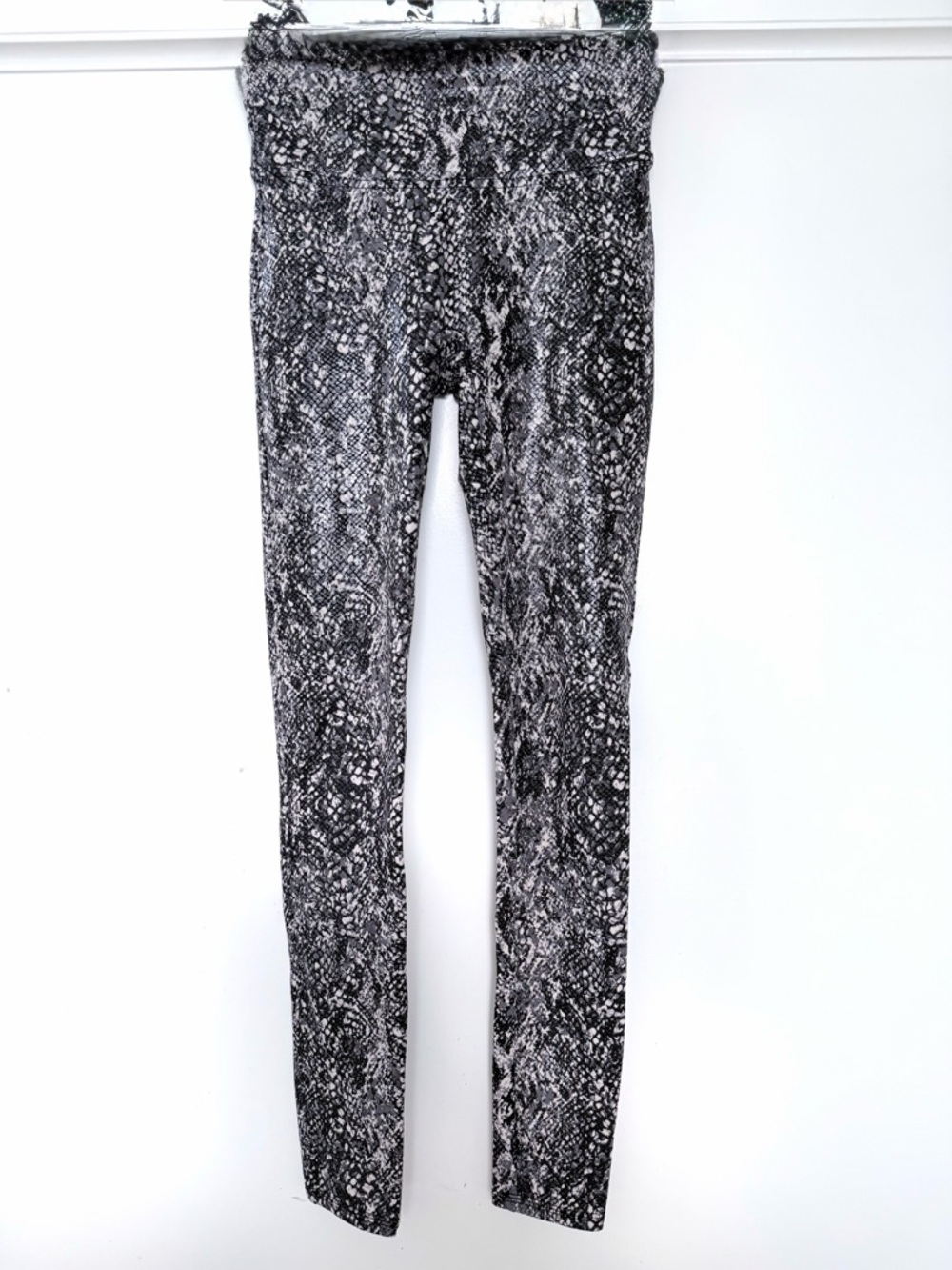 SPANX Faux Leather Snake Print Leggings W/ Tummy Compression